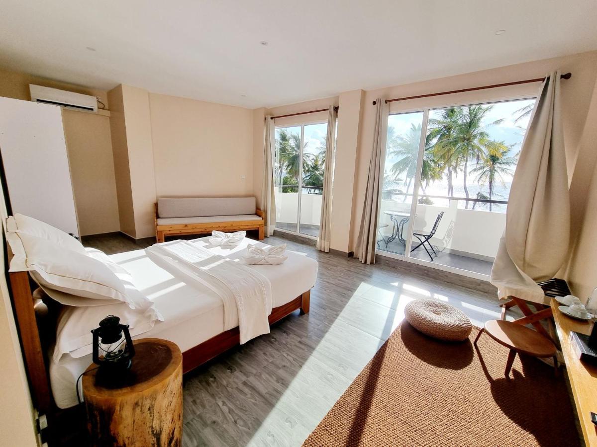 Lea Spa Hotel Maafushi Exterior photo